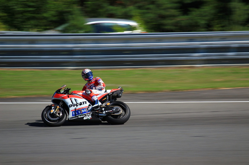 driving, bike, people, sports race, speed, brno, 1080P, headwear, racing, italian, grand prix, motorbike, ducati, machine, andrea dovizioso, blurred motion
