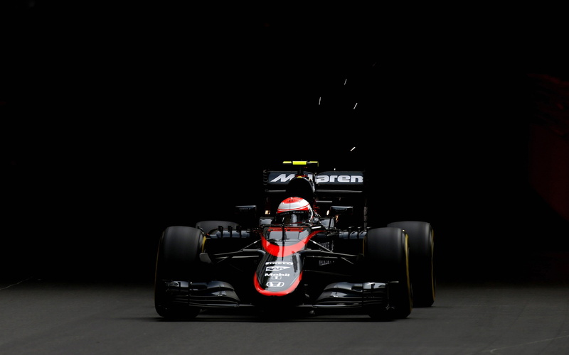 Simple Background, 2560x1600 px, 2K, McLaren F1, Formula 1, car