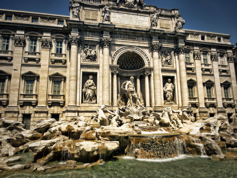 water, architectural column, history, the past, human representation, building exterior, trevi fountain, outdoors, statue, architecture, art and craft