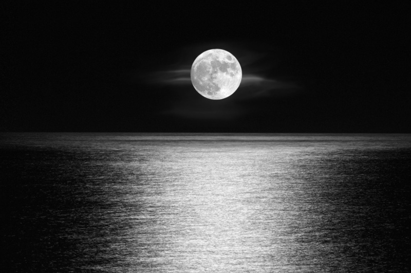 Black and White, Horizon, 1080P, Earth, Moon, Ocean, Moonlight