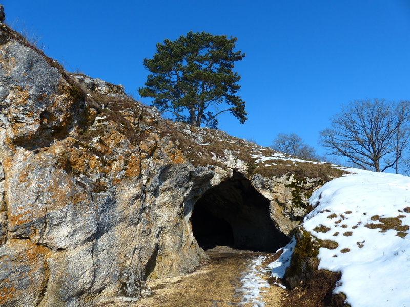 no people, 4K, tranquility, outdoors, place of discovery, hole, rock - object, clear sky, bird stove cave, upper paleolithic, rock, dark, non-urban scene