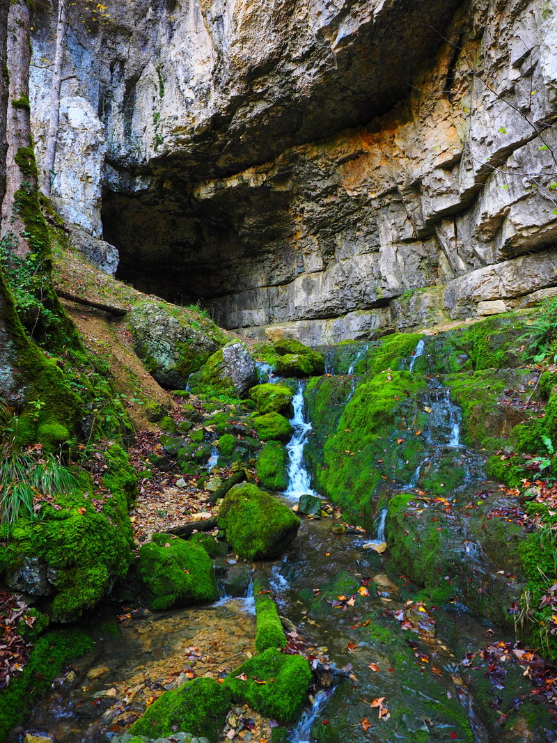 non-urban scene, rock, tranquility, water, land, outdoors, swabian alb, bad urach, tranquil scene, karst, falkensteiner cave, baden württemberg, elsach