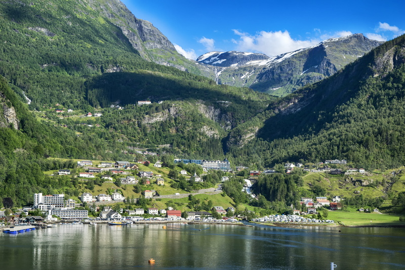 lake, no people, plant, transportation, beauty in nature, building, outdoors, architecture, waterfront, nature, tree, water, building exterior, 5K, bergen