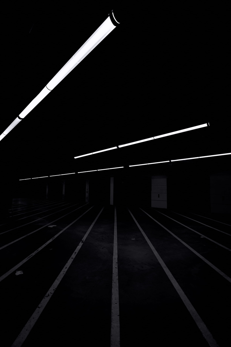 parking, rail transportation, direction, minimalism, minimal, railing, bergen, light, 4K, horror, 10.05, indoors, track, absence, geometric, lines, vanishing