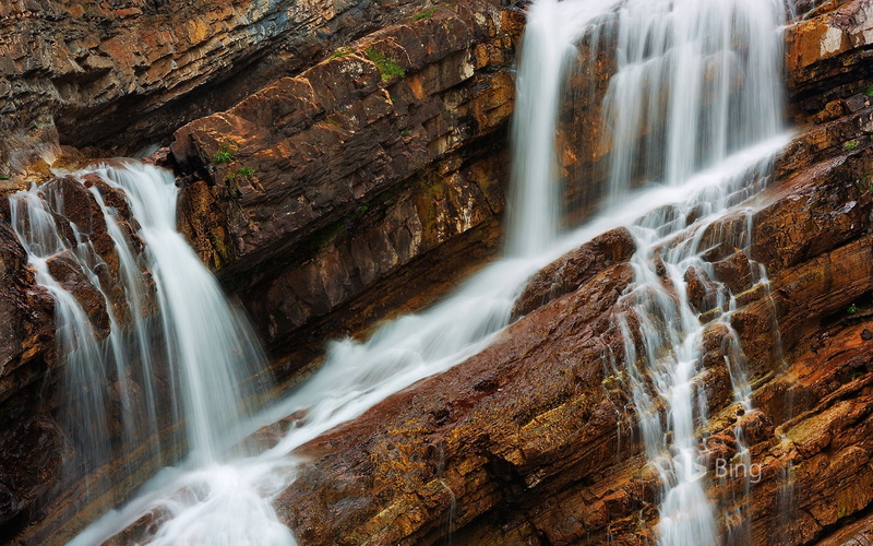 beauty in nature, rainforest, motion, falls, power in nature, flowing water, purity, rock formation, rock, scenics - nature, lakes, nature, long exposure