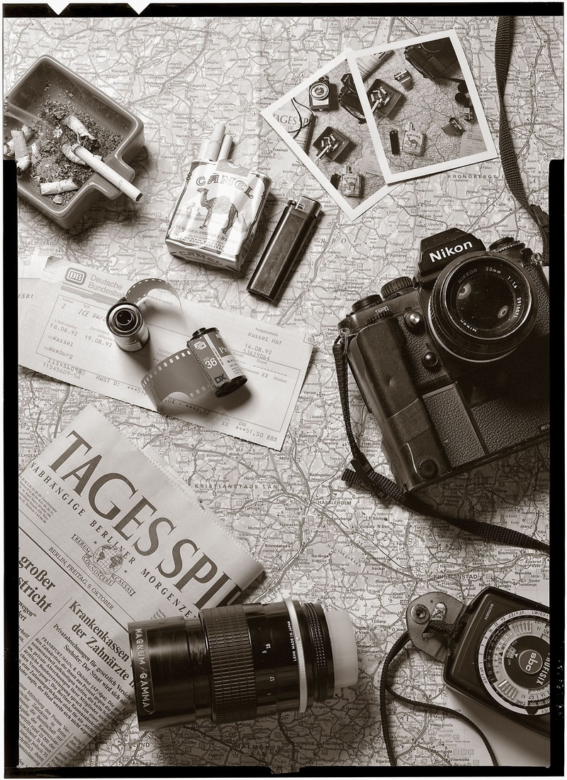 reporter, camera, large group of objects, analog, lens, directly above, 2K, black, photography themes, retro styled, still life, photographer, use, communication
