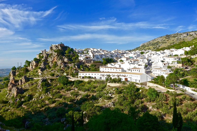 5K, outdoors, tree, no people, house, scenics - nature, day, mountain, cityscape, Spain, city, built structure, nature, Zuheros, building exterior, White