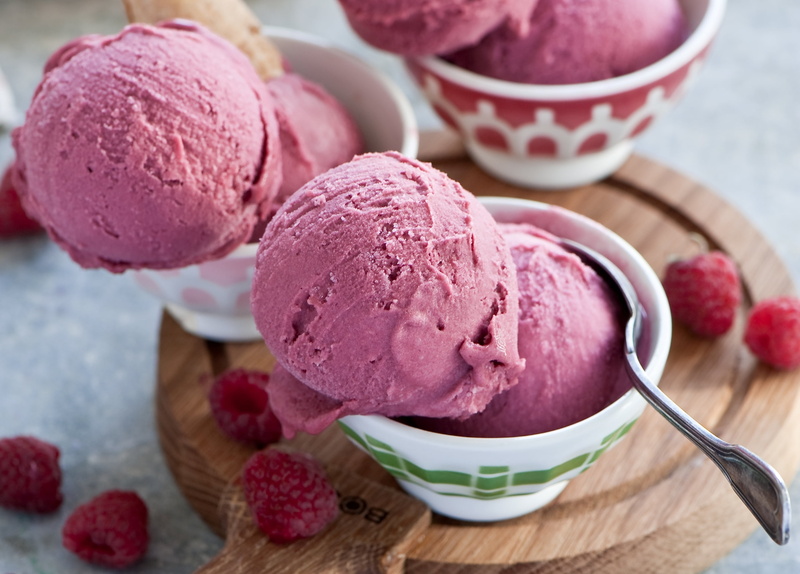cream, still life, gourmet, ice Cream Sundae, gelato, food, strawberry, temptation, cold temperature, freshness, fruit, ice Cream Cone, ice Cream, variation