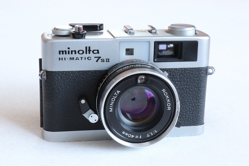 old fashioned, lens - eye, slr camera, electrical equipment, camera, photography themes, silver colored, 7sii, modern, single object, still life, photographic equipment