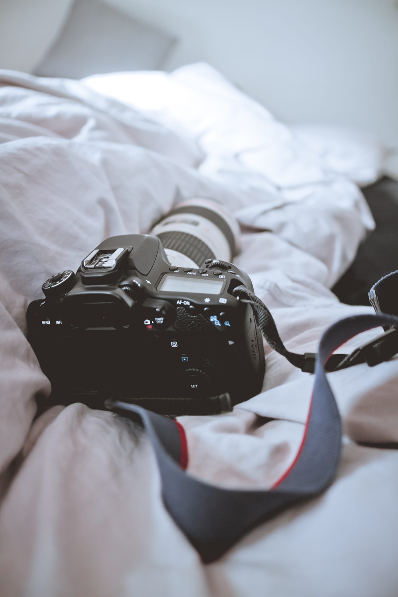 sheet, people Traveling, equipment, photo, journey, technology, travel, photo gear, no People, detail, vacations, bedroom, white, eo, home, tele, strap