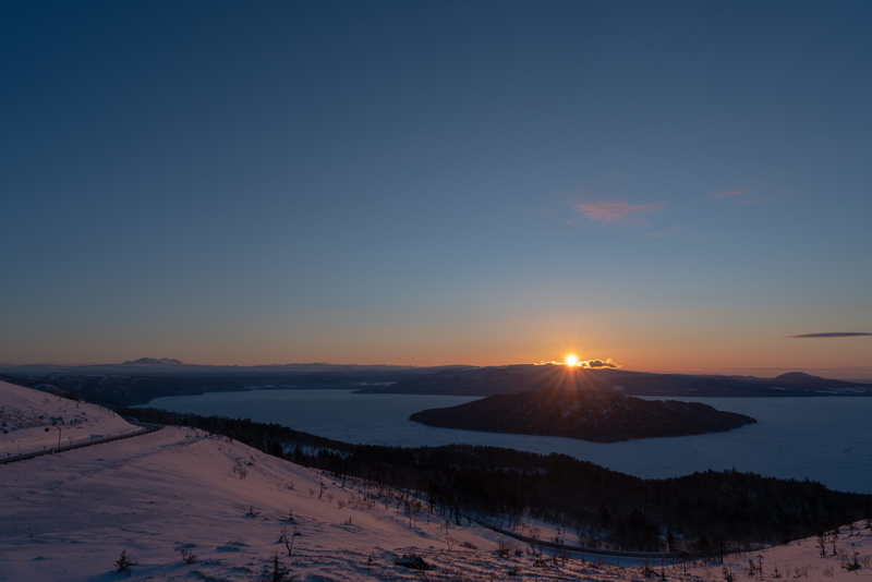 mountain, snow, outdoors, no people, blue, asahi, tranquil scene, tranquility, winter, it, idyllic, sunrise, landscape, non-urban scene, sky, sunlight