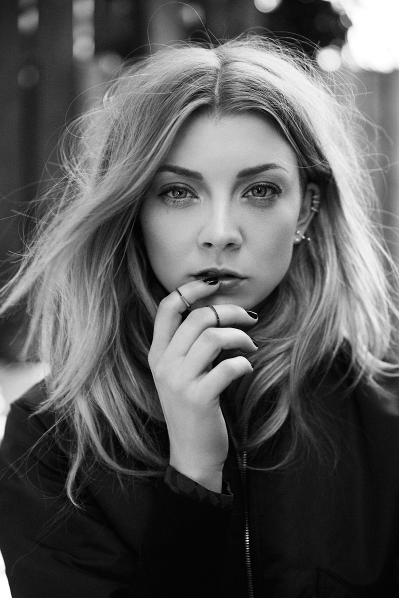 women, fashion, beautiful woman, emotion, portrait, depression - sadness, adult, s, long hair, blond hair, females, hairstyle, young adult, zip, contemplation