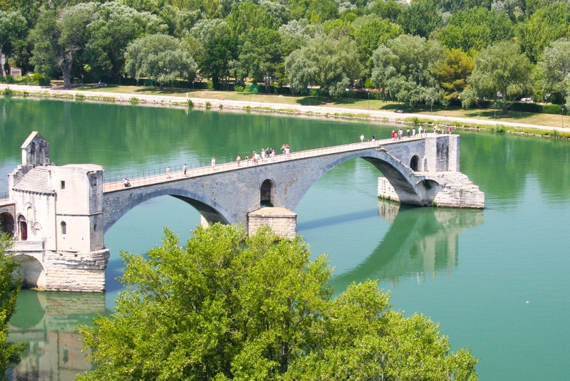 outdoors, tree, reflection, architecture, arch bridge, avignon, summer, bridge - man made structure, stone, no people, channel, built structure, green color