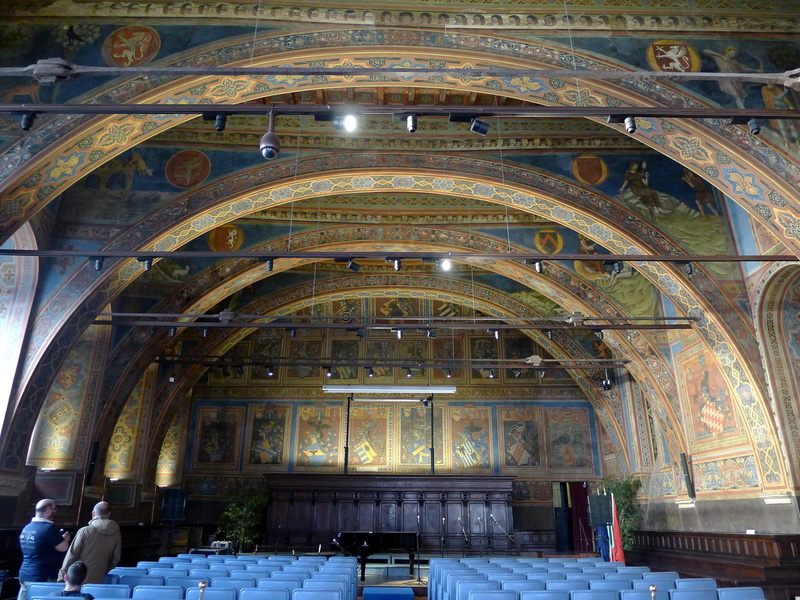 arch, day, religion, real people, history, built structure, landmark, historic, altar, ceiling, incidental people, sala dei notari, architecture, priori