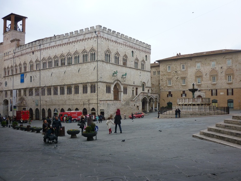 nature, travel, 2K, fountain more, lifestyles, history, group of people, adult, the past, outdoors, people, city, travel destinations, perugia, tourism