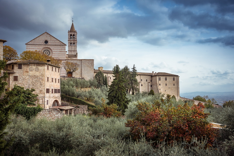 building, wall, outdoors, building exterior, plant, tree, religion, assisi, belief, old building, abbey, nature, day, no people, architecture, built structure