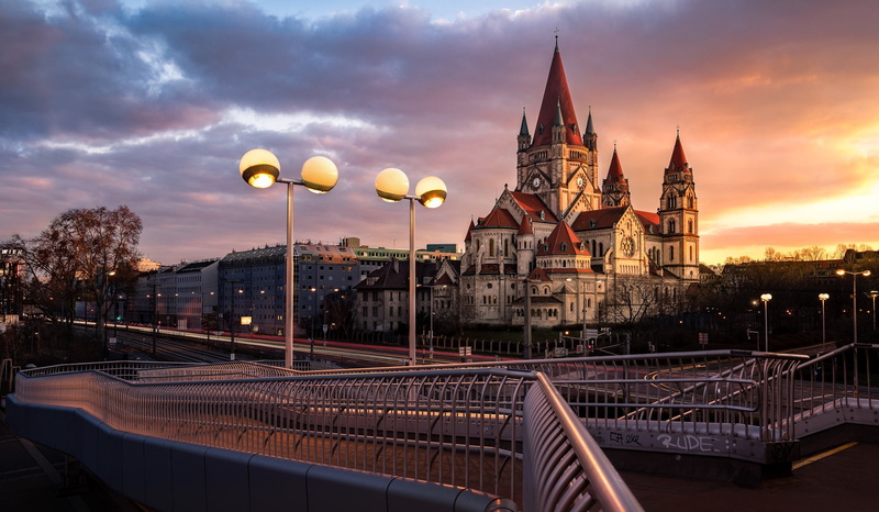 Austria, Церковь Франциска Ассизского, 1080P, Vienna, St Francis of Assisi Church, architecture, temple, Church, lights, pedestrian bridge