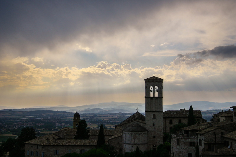 evening, mountain, townscape, cloud - sky, history, sky, belief, assisi, building, catholic, outdoors, village, 2K, medieval, clock, cityscape, church