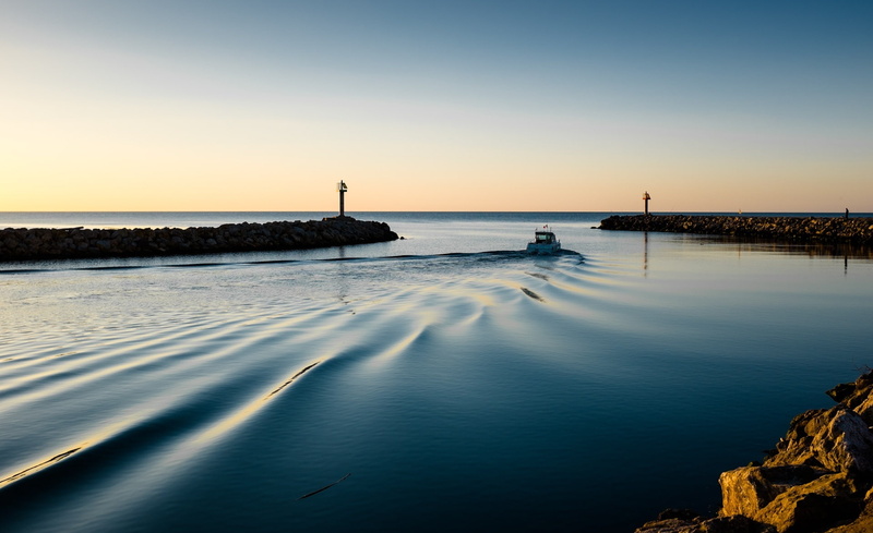 shore, leaving, outdoors, groyne, scenics - nature, horizon over water, tranquility, reflection, 1080P, beauty in nature, beach, Fuji, land, valras, horizon