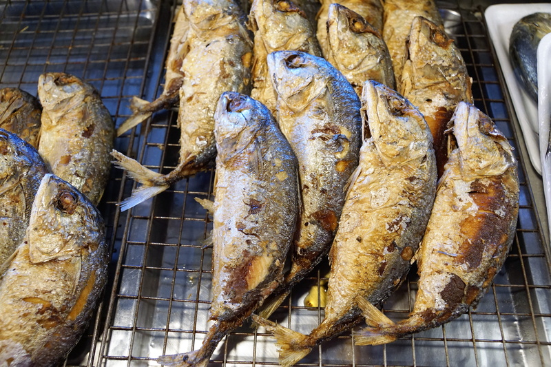 indoors, many, delicious, summer, savory, mackerel, tray, close-up, kitchen, thailand, day, wellbeing, festival, gourmet, grilled, metal, holidays, fish