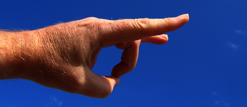 hand, people, human finger, evil, wrist, human body part, human joint, profile view, religion, blue, toss out, animal body part, finger, horror, snap, sky