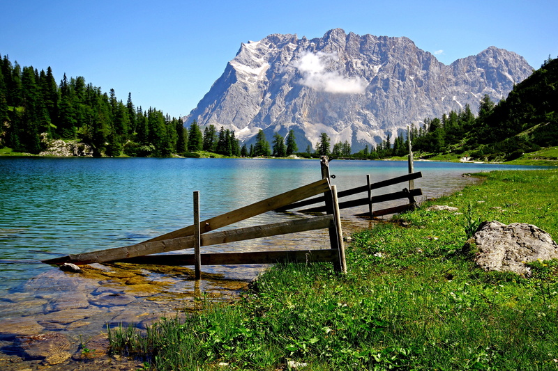 nature, remote, outdoors, mountain, bergsee, tree, green color, 4K, non-urban scene, fence, water, lake, tranquil scene, day, snowcapped mountain, no people