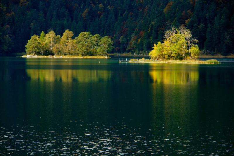 tranquility, landscape, outdoors, waterfront, autumn, lake, water reflection, 5K, relax, tranquil scene, background, bergsee, yellow, reflection, non-urban scene