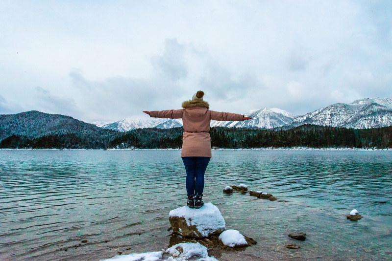 cloud - sky, Lake, Germany, beauty in nature, Mountain, water, solid, eibsee, human arm, scenics - nature, 5K, garmisch-patenkirchen, full length, Hiking