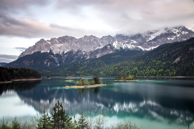 environment, reflection, beauty in nature, tree, mountains, cloud - sky, forest, tranquility, day, water, 5K, sky, outdoors, non-urban scene, lake, eibsee