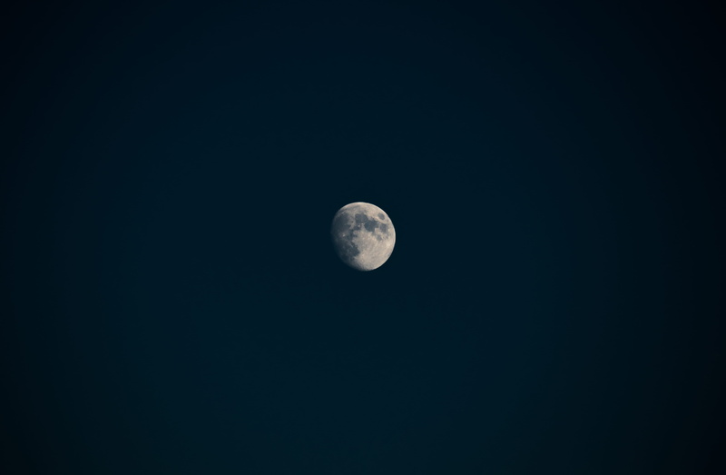 blue sky, crescent, moon Surface, dark, outdoors, dark blue, darkness, circle, planetary Moon, dark blue sky, nature, simply sky, simple, sport, space