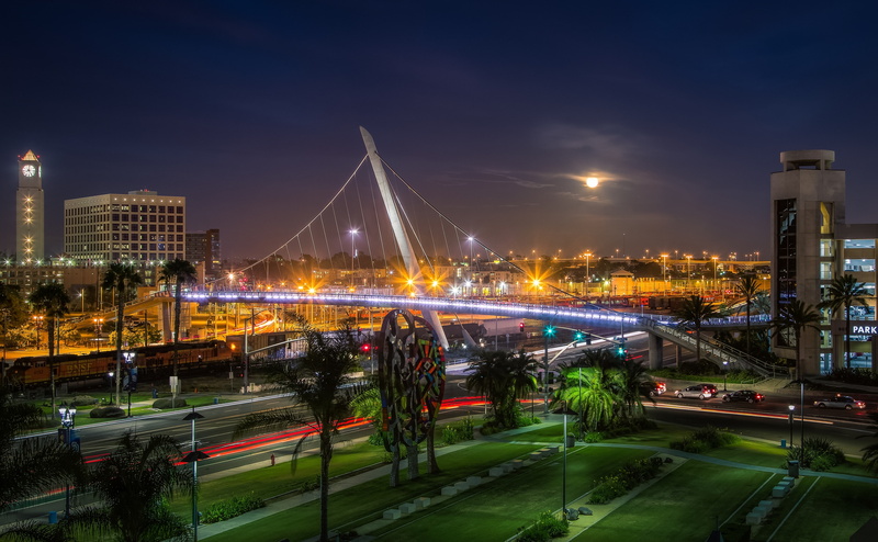 canon5dmarkiii, connection, city, fullmoon, downtownsandiego, bridge - man made structure, Rise, 2015, sky, building, architecture, canon5d, cityscape