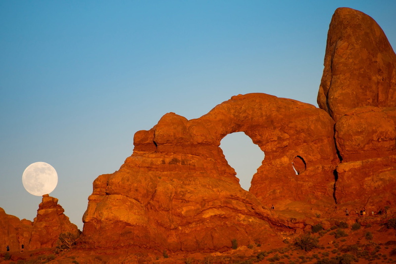 arid climate, sunset, formation, rock formation, brown, clear sky, stone, sandstone, natural, arches national park, erosion, blue, scenery, usa, scenic