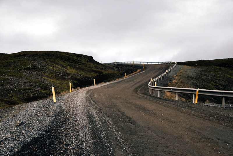 travel, winding road, country, rocks, overcast, minimalism, 4K, no people, countryside, uphill, hill, curve, fence, light, direction, grass, symbol, scenics - nature