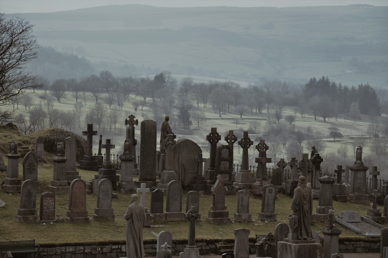 stirling castle, memorial, scotland, the past, green, graveyard, tombstone, grave, celtic, celtic cross, hill, cemetery, outdoors, tree, stone, united kingdom