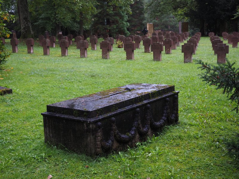 day, religion, green color, last calm, grave, grass, soldiers graves, brown, 4K, tomb, outdoors, plant, memorial, forest cemetery stuttgart, grave stones