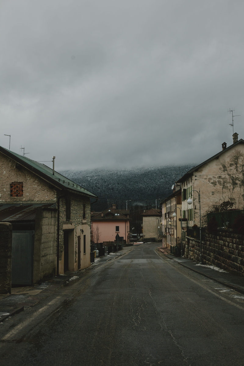 the way forward, surrounded, empty, nature, 5K, no people, building exterior, building, street, city, architecture, town, day, houses, cloud - sky, overcast