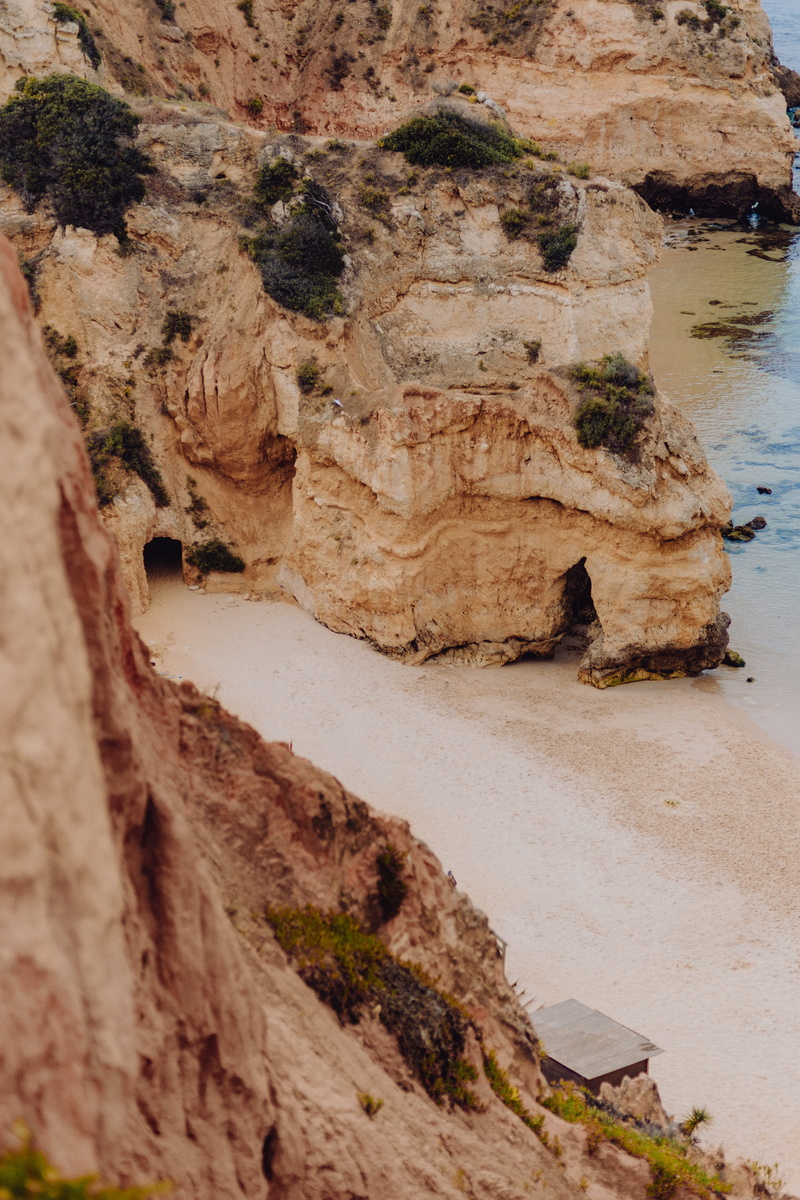 travel, travel destinations, tranquil scene, summer, tranquility, geology, 5K, arid climate, vacation, rock, praia, outdoors, non-urban scene, day, beach