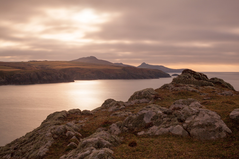 mountain, welsh, europe, near, rock, water, 5K, moody, sunset, rocks, coast, side, wales, outdoors, dark sky, clouds, canon, countryside, volcano, national park