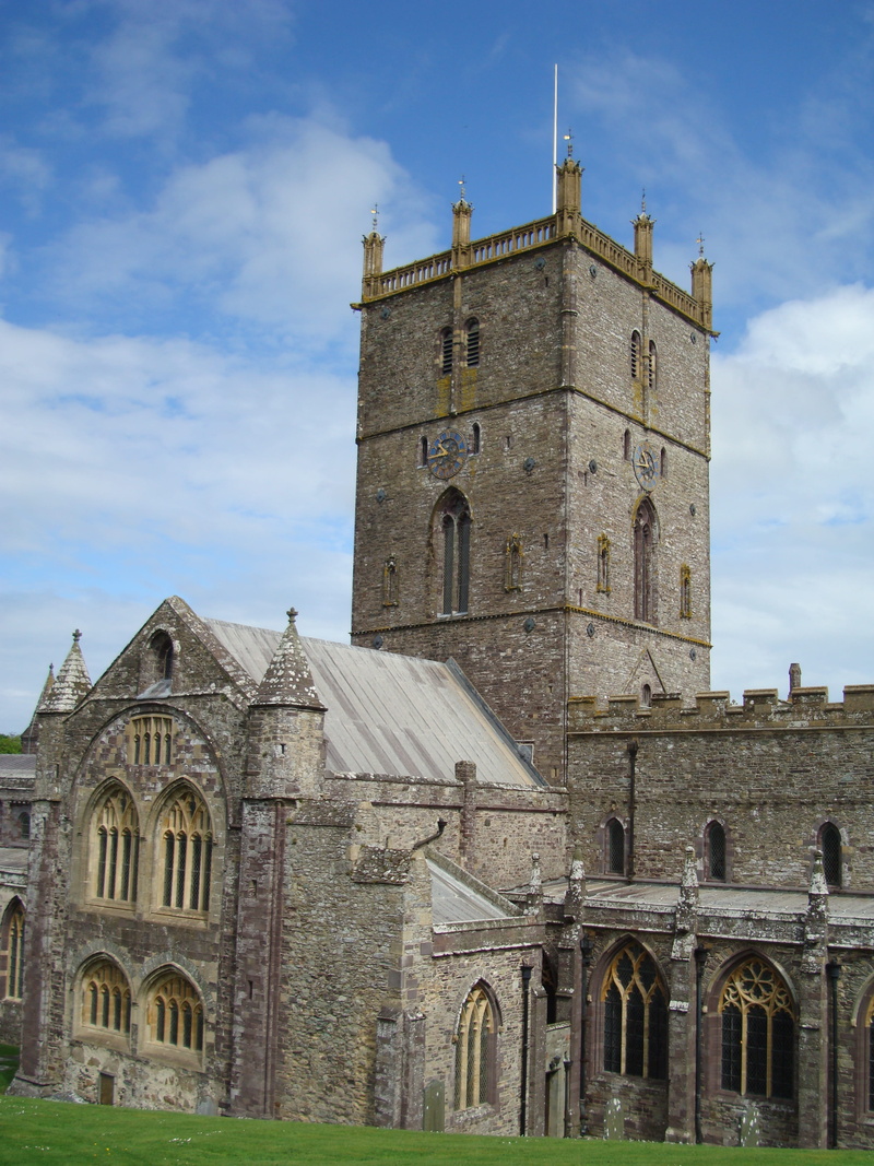 " photo", spirituality, building Exterior, low angle view, 4K, old, no people, "great britain", uK, arch, "united kingdom", pembrokeshire, travel, clock