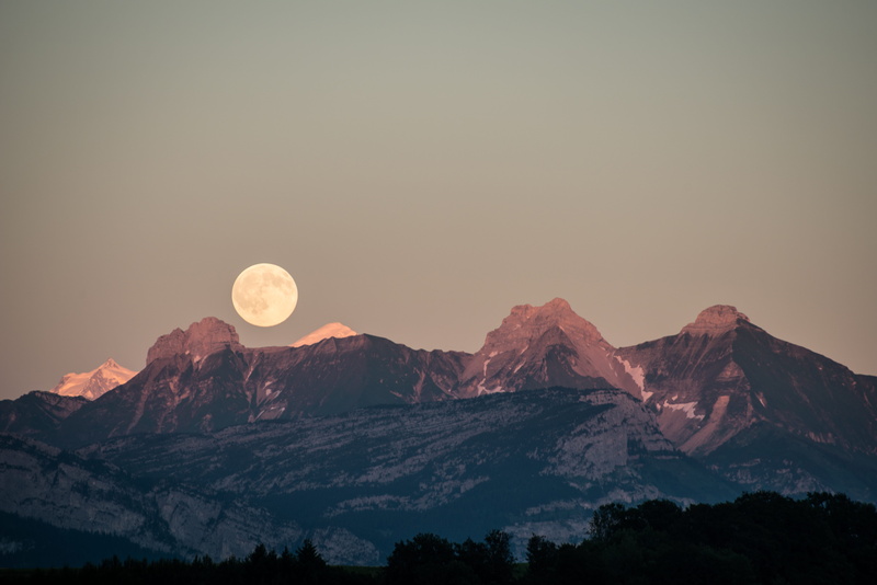 mountain, lune, air, non-urban scene, outdoors, no people, mountains, france, big, night, rocks, mont-blanc, landscape, clear sky, wanderer, high, beauty in nature