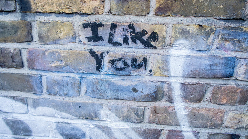 i, like, text, brick wall, message, art, building exterior, london, day, drawing, street, typing, typography, outdoors, architecture, type, street art