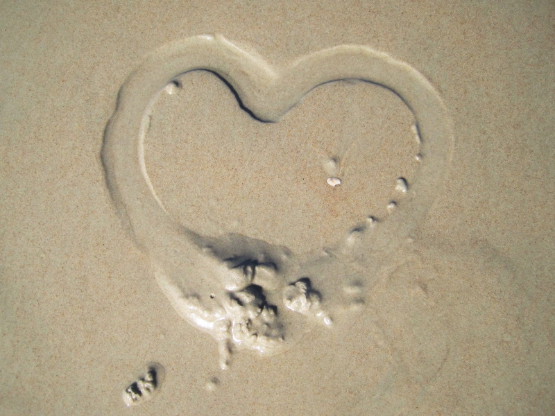 positive emotion, painted, high angle view, in the sand, valentines day - holiday, love, transient, no people, shape, indoors, creativity, sand, nature