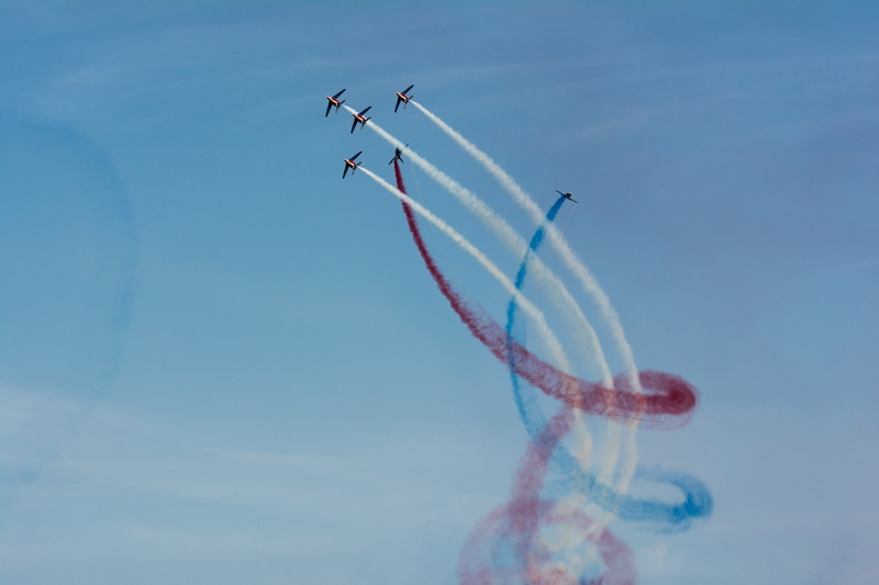 grey, aircraft, contrails, order, on the move, speed, vapor trail, airshows, fighter plane, low angle view, smoke - physical structure, five, aerobatics