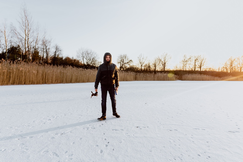 tree, frozen, snow, warm clothing, one person, cold temperature, leisure activity, outdoors, sport, real people, magic hour, lifestyles, winter, dom, middle