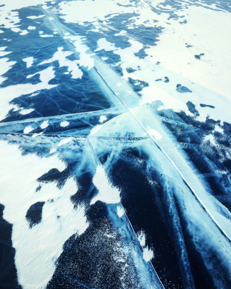 swimming pool, close-up, snow, pattern, outdoors, frozen lake, cold temperature, sunlight, beauty in nature, day, cold, no people, purity, full frame, car