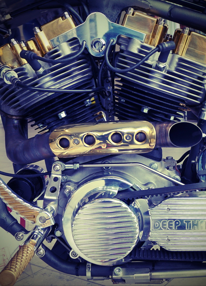 polished, metal industry, mechanic, silver colored, auto repair shop, metal, indoors, modern, engineering, metallic, garage, machine, car, day, repairing
