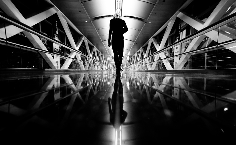 dmuboston102010, sleeved, unitedstates, juliapeterson, Woman, top, incidental people, architecture, modern, Sexy, Airport, boston, mrsth, travel, illuminated