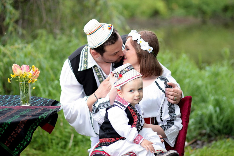 traditional, 2K, Family, childhood, daughter, togetherness, happiness, Romanian, smiling, adult, grass, caucasian Ethnicity, positive emotion, young, women