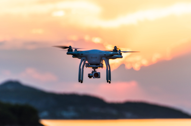 white, air, 5K, copter, orange color, aerospace industry, wireless technology, sky, photography themes, mode of transportation, speed, nature, media equipment