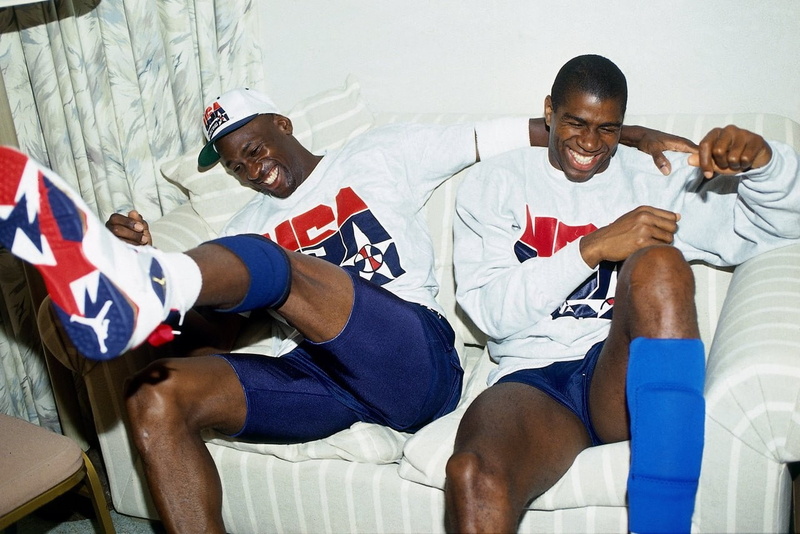 sportsman, mid adult men, sport, USA, Magic Johnson, american football - sport, athlete, nba, three quarter length, michael jordan, government, mid adult